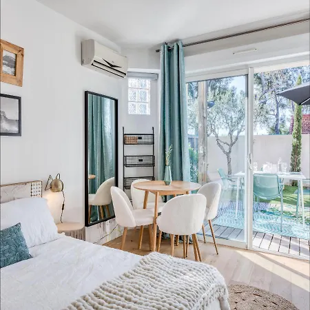Cocoon In Apartment Cassis