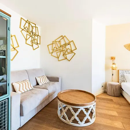 Cocoon In Апартаменты *